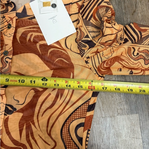 House of Sunny • Let’s Get Out Of Here Shirt - Picture 9 of 12